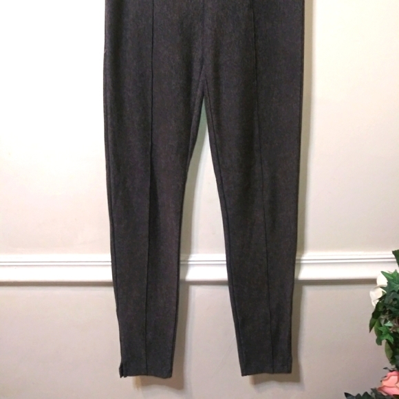 HUE Charcoal Colored Faux Denim Seamed Leg, Split Ankle Leggings - Picture 3 of 10